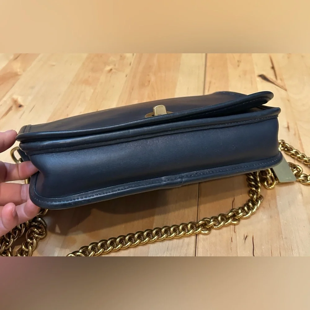 Like new Navy Vintage Coach Penny Pocket Clutch Purse 9755 - Picture 4 of 13